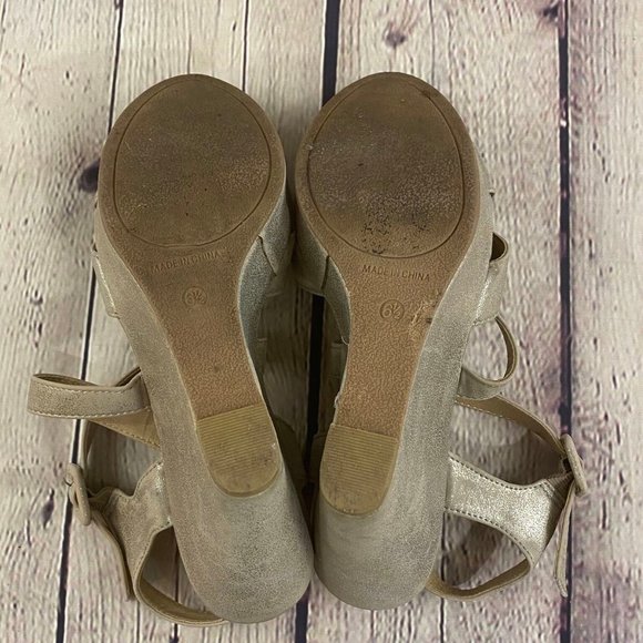Nine West Gold Criss Cross Wedge Sandals Open Toe - Picture 8 of 8